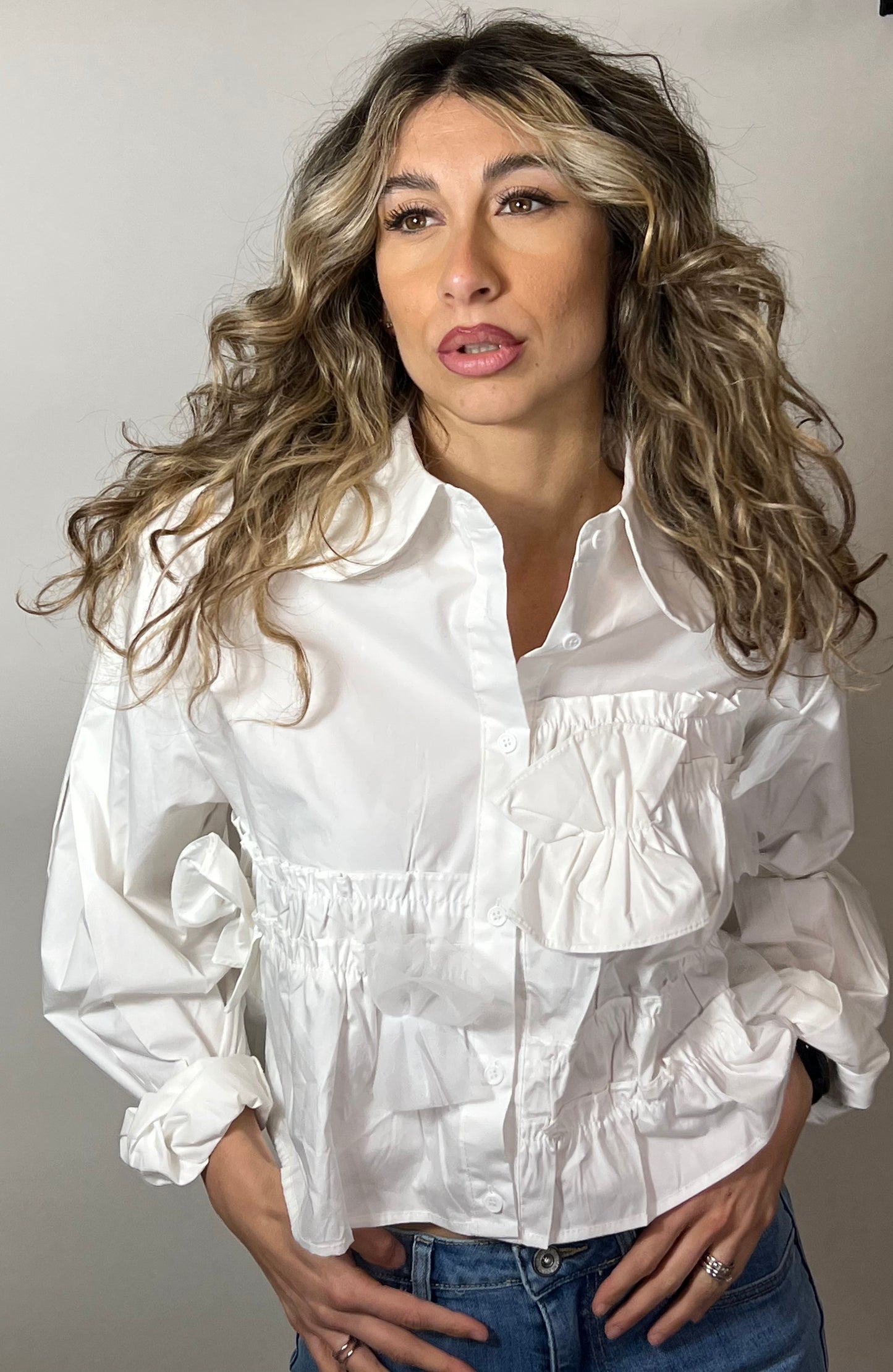 Camicia in cotone con dettagli rouches in tessuto e tulle