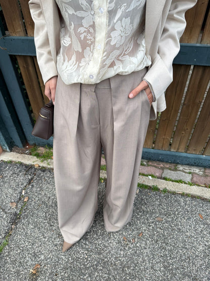 Pantalone palazzo con pences