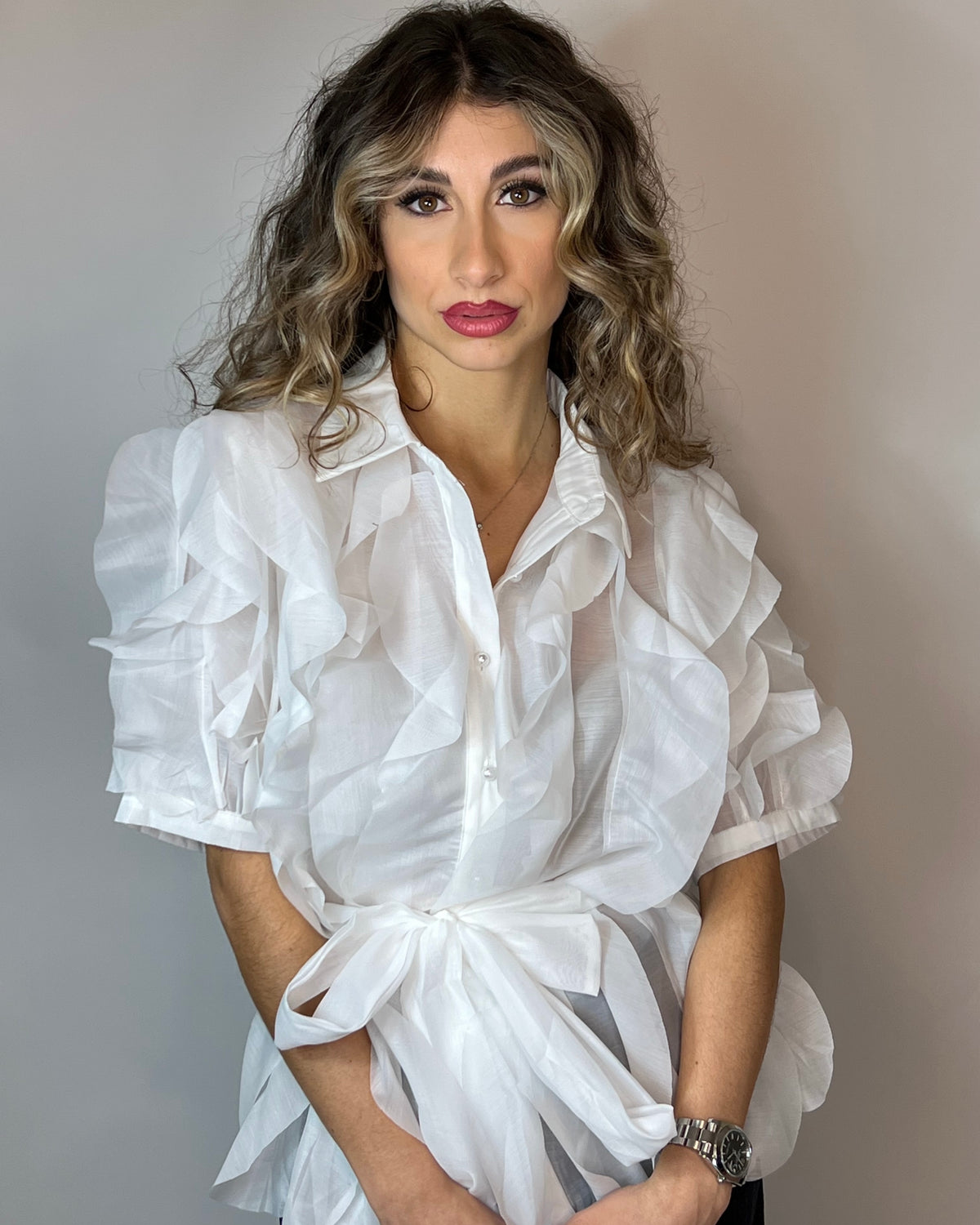 Camicia con rouches  e cinturina