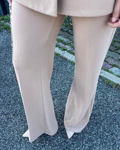 Completo giacca blazer e pantaloni palazzo