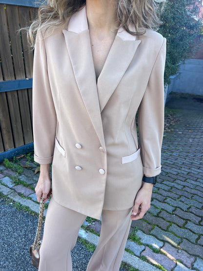 Completo giacca blazer e pantaloni palazzo