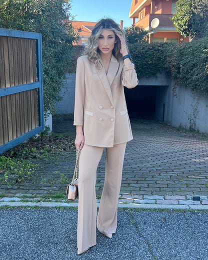 Completo giacca blazer e pantaloni palazzo