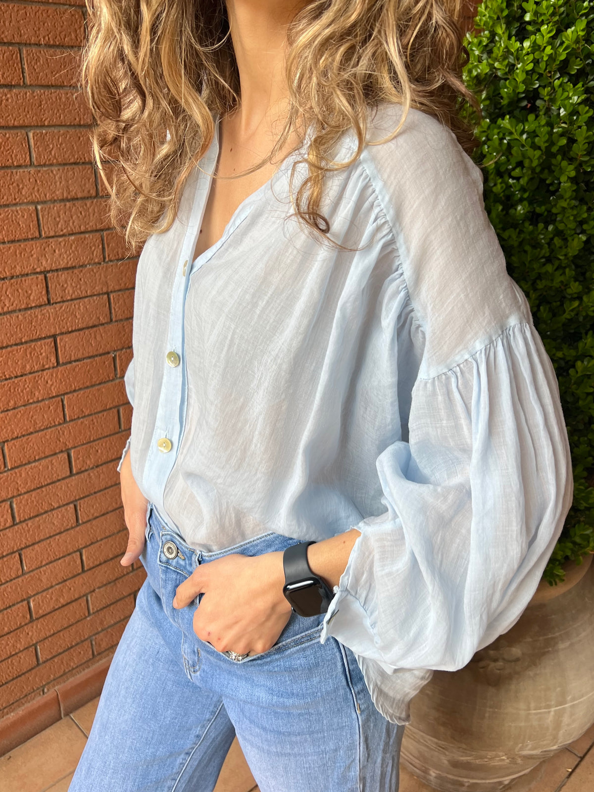 Camicia in viscosa con scollo a V