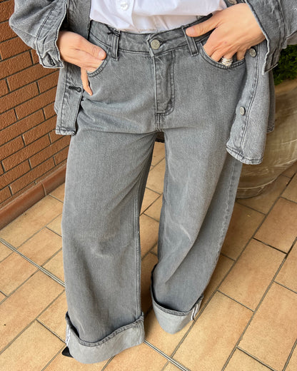Jeans palazzo con risvolto